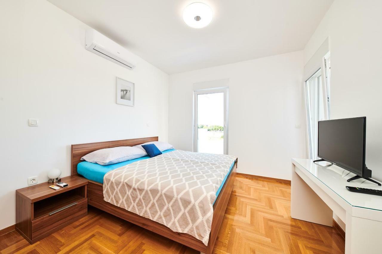 Novigrad Istria Ferienwohnung Sommer מראה חיצוני תמונה
